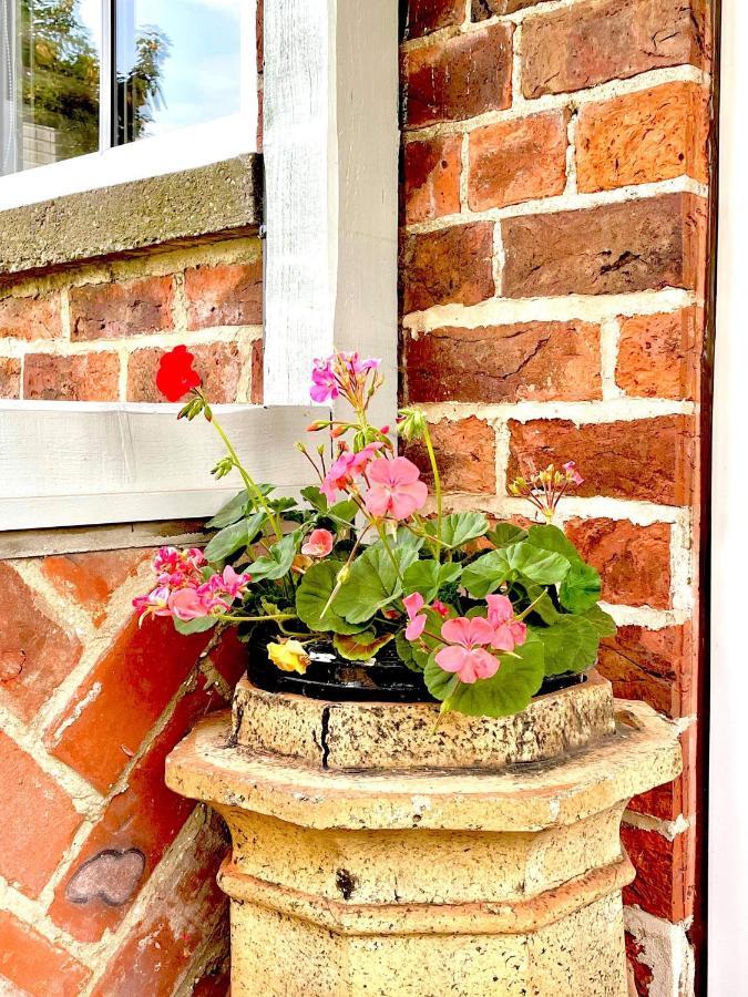 Old Chapel House Tetney Lock Vila Grimsby Exterior foto
